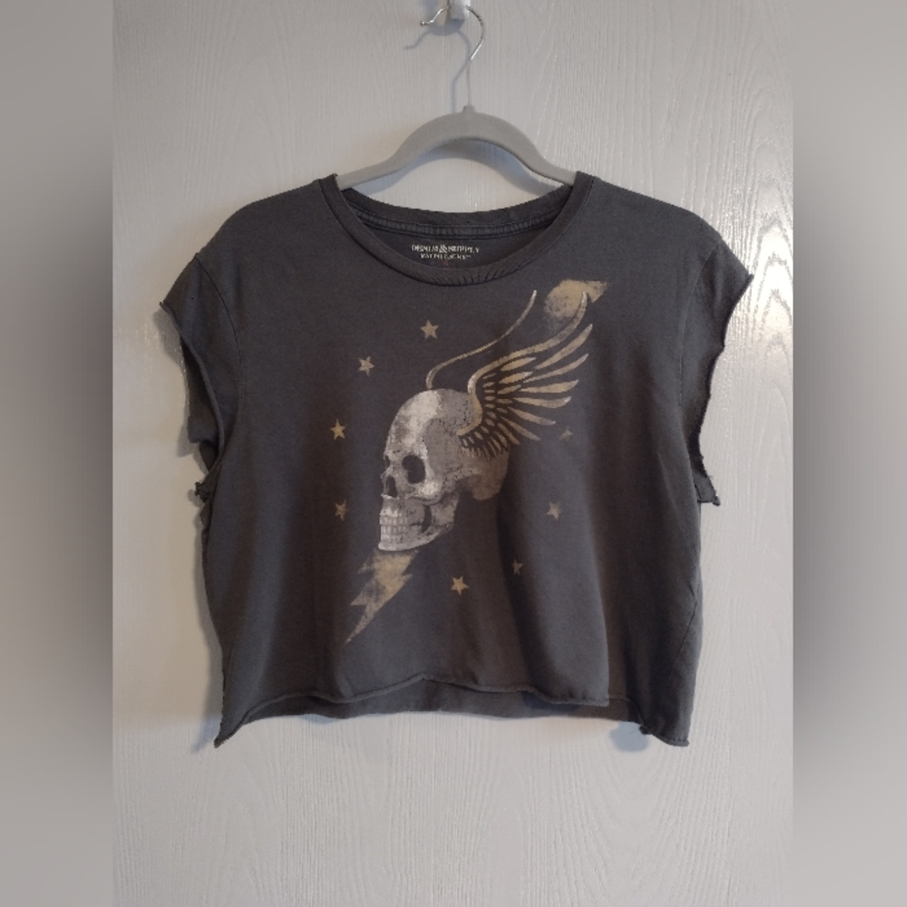 Denim & Supply cropped skull tee size medium